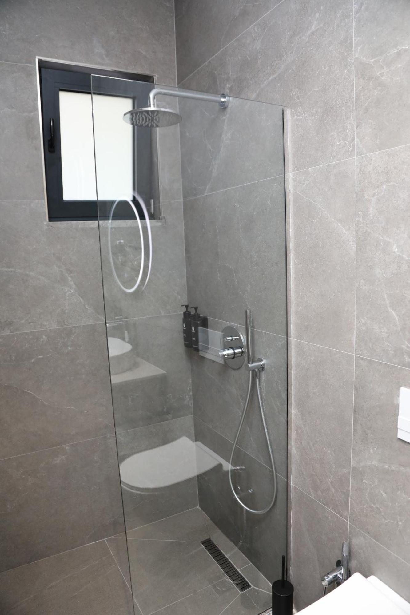 Kruja Luxury Suites Habitación foto